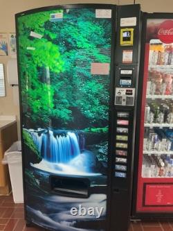 Dixie Narco 501E Soda Beverage Vending Machine Cans & Bottles MDB