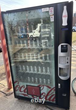 Dixie Narco Bevmax 4 5800-4 Glassfront Drink Soda Vending Machine