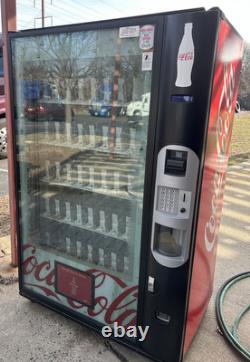 Dixie Narco Bevmax 4 5800-4 Glassfront Drink Soda Vending Machine