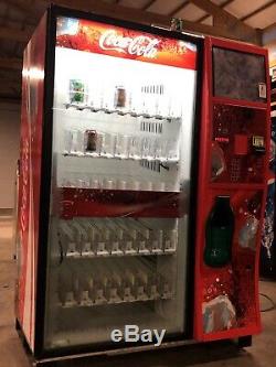 Dixie Narco DN5000 elevator glass front beverage / soda vending machine