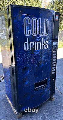 Dixie Narco Dn 501e 9 Selection Soda Drink Vending Machine CC Reader Capable