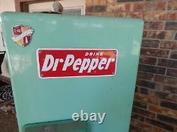 Dr Pepper Vending Machine Very Very Rare Look