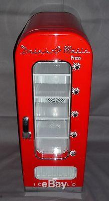 Drink-O-Matic Red Novelty Soda Vending Machine DR-3 10-Can Rare