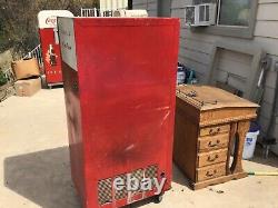 Early 1960's Coca Cola Vending Machine, Vendo H63A, works well, have key