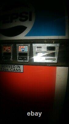 Early 70's model pepsi machine great for shop or man cave or lady cave. Vending