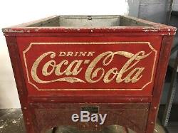 Early COCA-COLA Glascock Soda Bottle Cooler COKE Machine Embossed Tin Sign 1930s