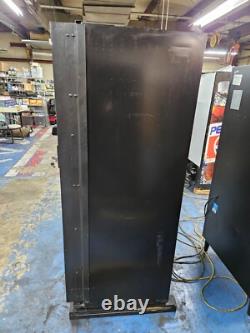 FULLY WORKING Vendo 480 Cold Drinks Multi Price Soda Vending Machine MDB $5 Bill