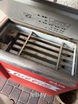 Glasco Coca-Cola Vintage Red Coin-Operated Soda Vending Machine