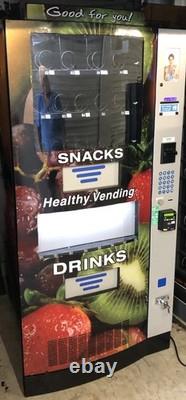 Hy900 Combo Soda / Snack Vending Machine Great Condition