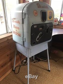 Incredible Vintage Pepsi Machine VMC 27 Soda Vending