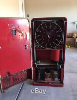 L@@K Original 1950s Coke Machine