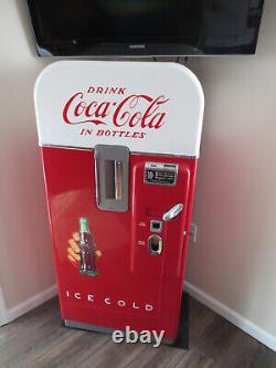 Late 1940s Coca Cola 10c Bottle Vending Machine (Restored)