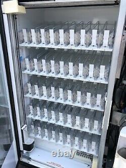 NICE BEVMAX 4 DIXIE NARCO 5800-4 SODA DRINK VENDING MACHINE WithAUTOMATIC ARM