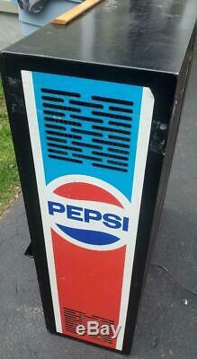 NICE Vintage Pepsi Vending Machine Cooler Counter or Wall Mount Can Soda Pop