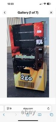 Naturals2Go N2G4000 combo snack/soda vending machine