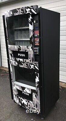 Nice And Clean Combo Vending Machine Snack And Soda Credit Card Reader Ready