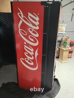 Nice Dixie Royal 660 Soda Automatic Drink Vending Machine