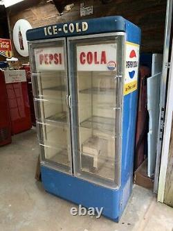 Original 1950s Pepsi United P-384 Reach In Cooler Soda Machine Vendo VMC Look