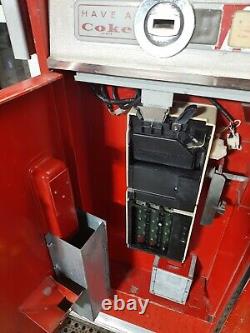 Original 1960 Coca-Cola Cavalier CS-64-C Coke Machine. Working. ICE COLD