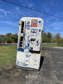 Original Embossed 7 Up Vendo 81 Soda Machine Classic Vintage 44 Vmc