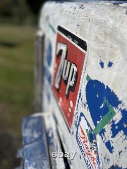 Original Embossed 7 Up Vendo 81 Soda Machine Classic Vintage 44 Vmc