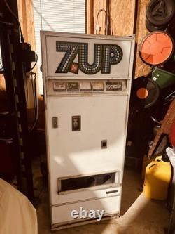 Parts Only! For a 7 UP Vending Choice-Veno Windsor Lock. Ct Vending Machine