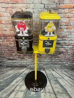 Peanuts & chocolate M&m's candy machine vintage Acorn gumball candy penny