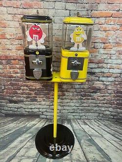 Peanuts & chocolate M&m's candy machine vintage Acorn gumball candy penny