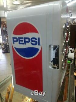 Pepsi Mini Vending Machine