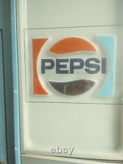 Pepsi Vending Machine