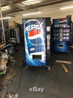 Pepsi Vendo 392-8 Soda Vending Machine WithCoin & Bill Acceptor Made In USA