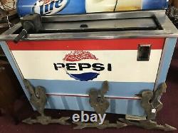 Pepsi Vintage Cooler/machine 1960s