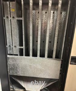 Pepsi vending machine Does not work! Don't know what's wrong with it