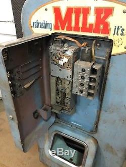 RARE 1950's Original Vendo 81 Milk Vending Machine