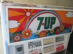 RARE 7 UP SODA VENDING MACHINE WITH PETER MAX Style. PSYCHEDELIC