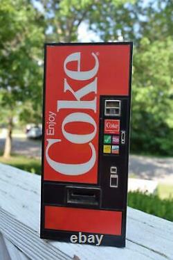 RARE Vintage Collectible Coca Cola Advertising Transistor Radio Vending Machine