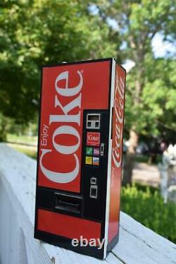 RARE Vintage Collectible Coca Cola Advertising Transistor Radio Vending Machine