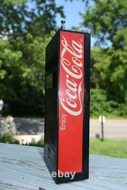 RARE Vintage Collectible Coca Cola Advertising Transistor Radio Vending Machine