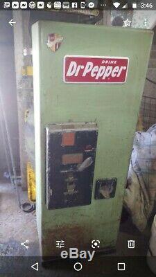 Rare Dr-Pepper VMC Soda Machine