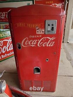 Rare Vmc 242 Coca-Cola Coke Machine