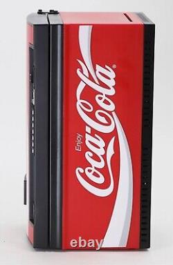 Replicade New Wave Toys Coca-Cola Classic Replica Vending Machine Mini Fridge