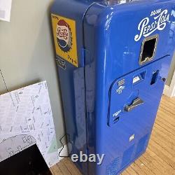 Restored Pepsi Machine (Blue) Functions and Amazing