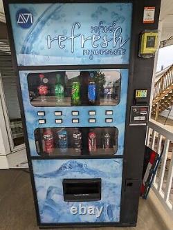 Royal 650 Live Display Vending Machine with Nayax Card Reader (Shipping Available)