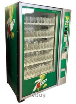 Royal RVV-700 Glass Front Soda Beverage Vending Machine 7-UP (Refurbished)