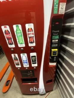 Royal Rvcv-550-6 6 Selection Soda Drink Vending Machine CC Reader Ready