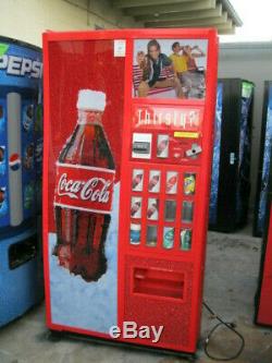 Royal Vendors 660 Soda Pop Drink Vending Machine