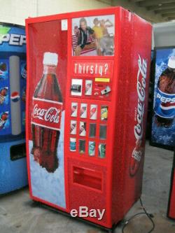 Royal Vendors 660 Soda Pop Drink Vending Machine