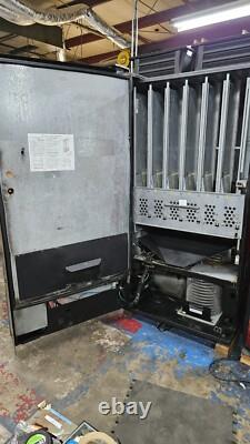 Royal Vendors 804-9 Coca-Cola 9 Selection Cans And Bottles Drink Soda Machine