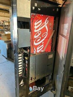 Royal Vendors RVCC 804-9 Soda Can Cold Drink 9 Selection Vending Machine Used