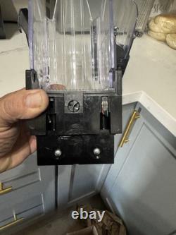 Royal Vendors RVRVV500 Glass Front Soda Vending Machine Picker Hand Assembly